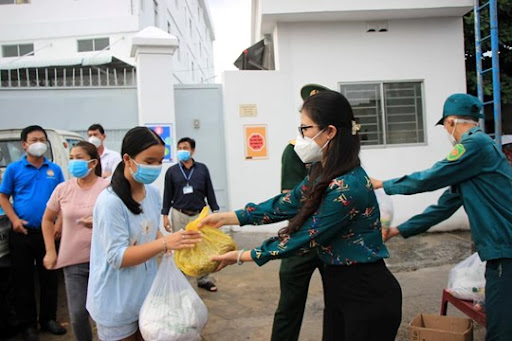 Ho Chi Minh City and Binh Duong province receive support from Overseas Vietnamese in RoK